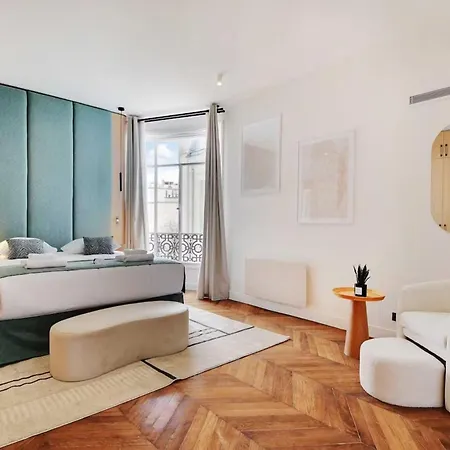 Eiffel View Apartamento *